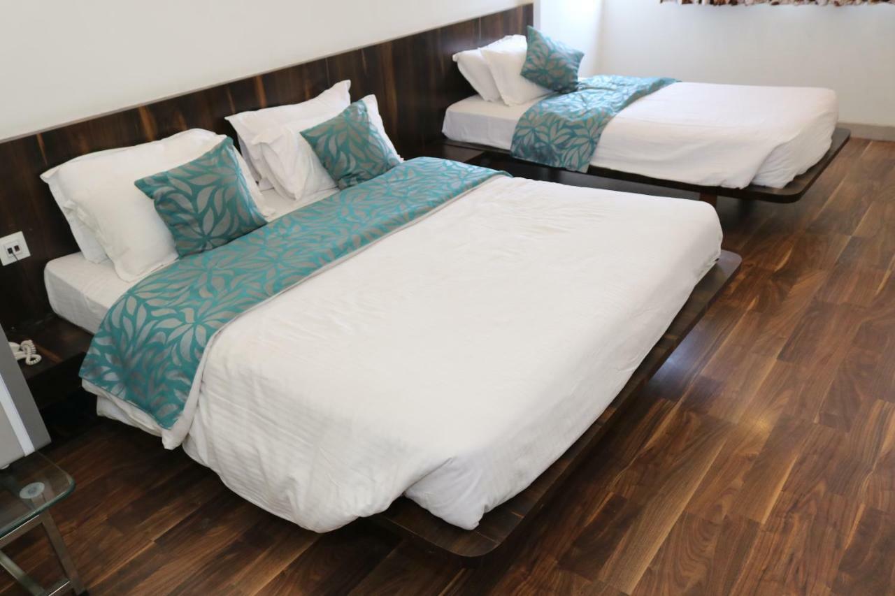 Hotel Venkateshwar Aurangabad  Bagian luar foto